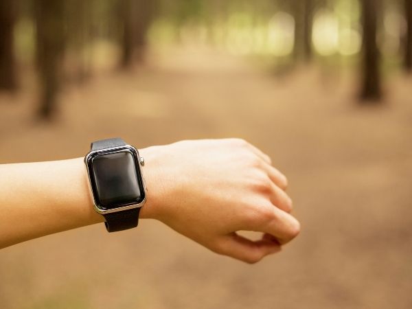 Prognozy dotyczące przyszłości zegarków GPS i ich wpływ na branżę biegową
